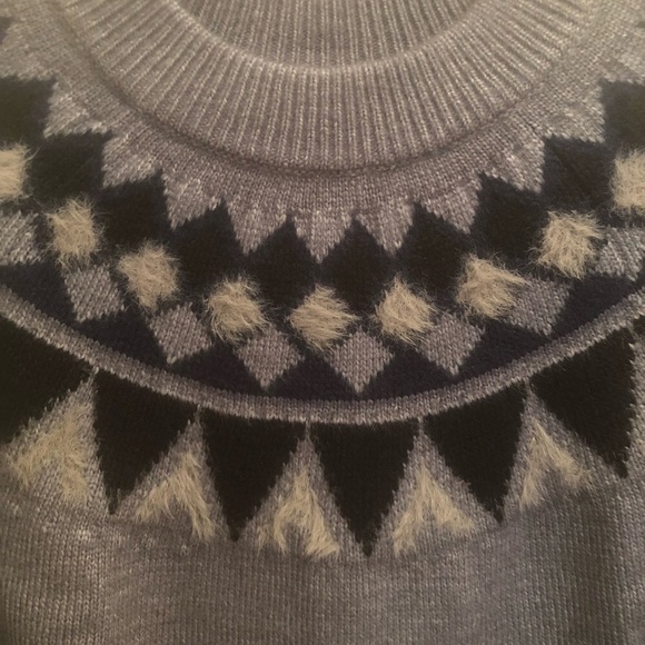 NWT Ann Taylor Fair Isle Sweater, size L, blue gray, excellent condition! - Picture 4 of 10